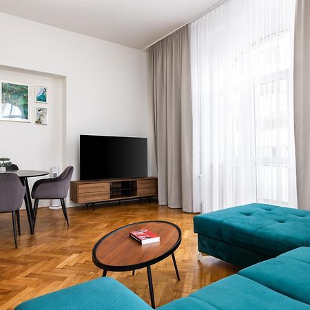 Stay2Gether City Buzz Apt - O2 Arena - Sleeps 6 Prag Exteriör bild